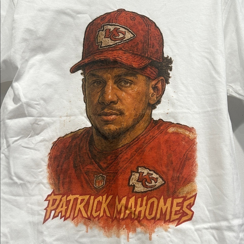 Patrick Mahomes Kansas City chiefs White Graphic T-Shirt short sleeve small nwot - Picture 2 of 5